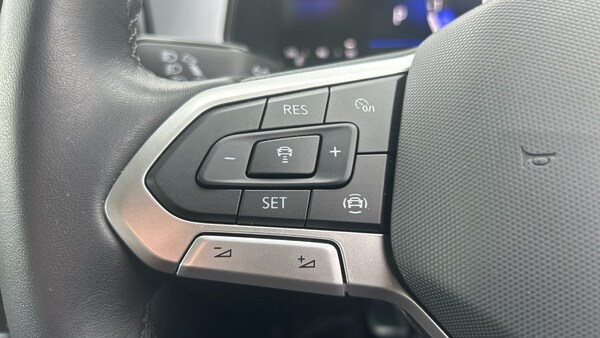 Used Volkswagen T-Roc 2022 for sale - 75481749: Photo 17