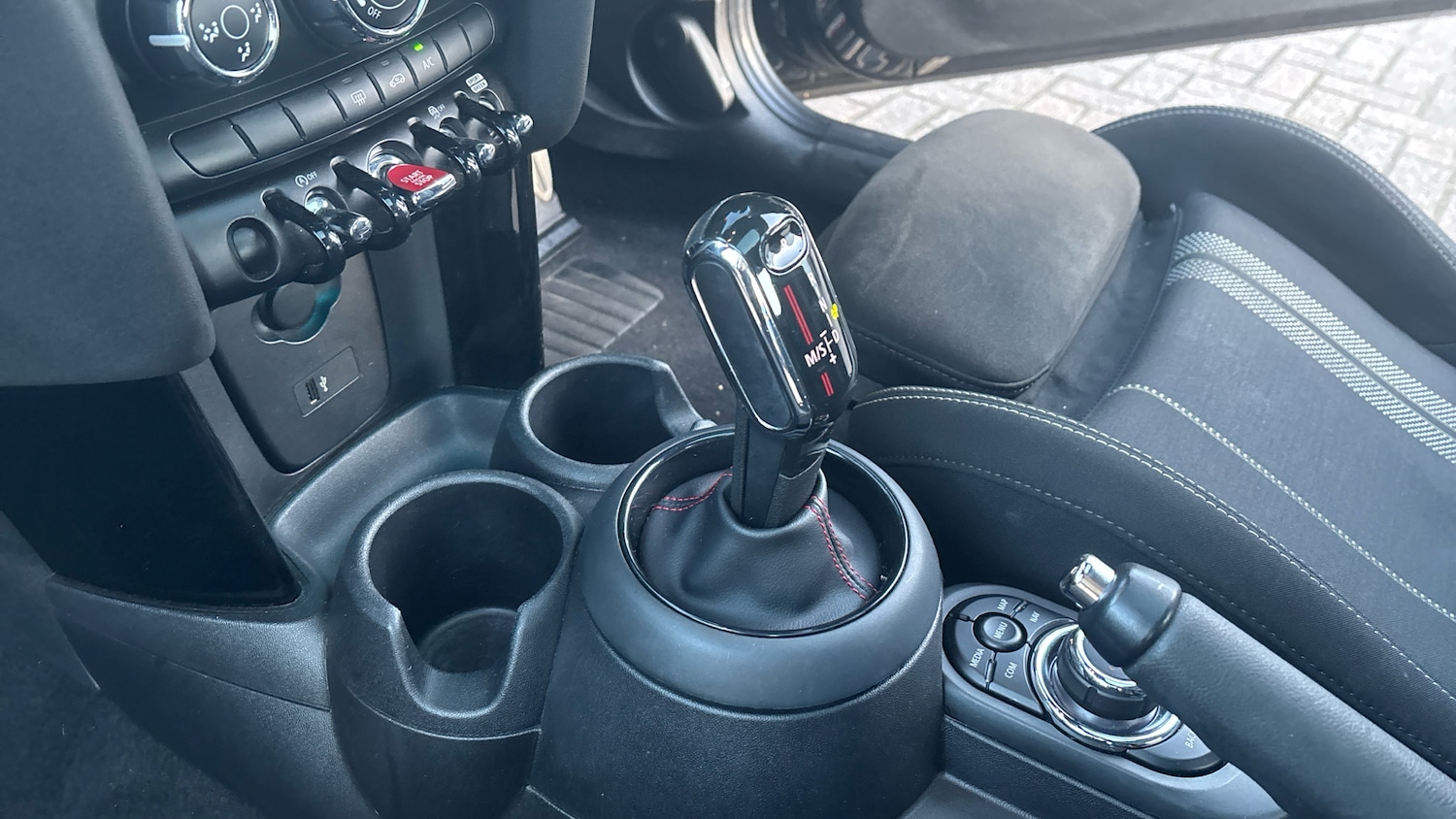 Used MINI Hatch 2020 for sale - 77104018: Photo 13