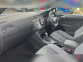 Used Volkswagen Tiguan 2023 for sale - 76181345: Photo 2