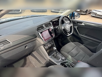 Used Volkswagen Tiguan 2019 for sale - 78255312: Photo