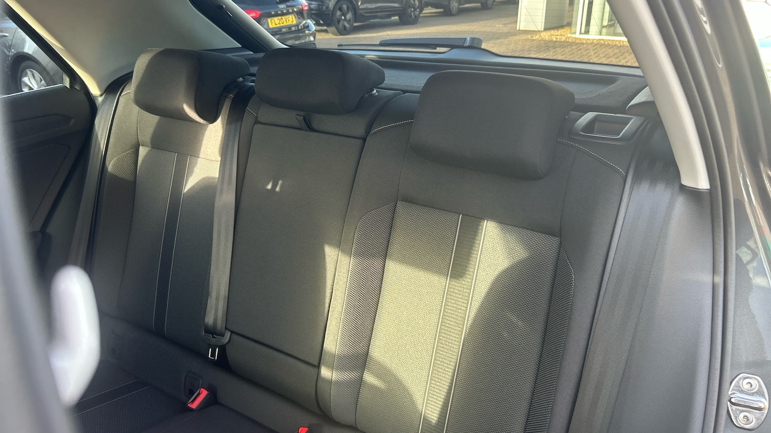 Used Volkswagen T-Roc 2025 for sale - 76945796: Photo 16