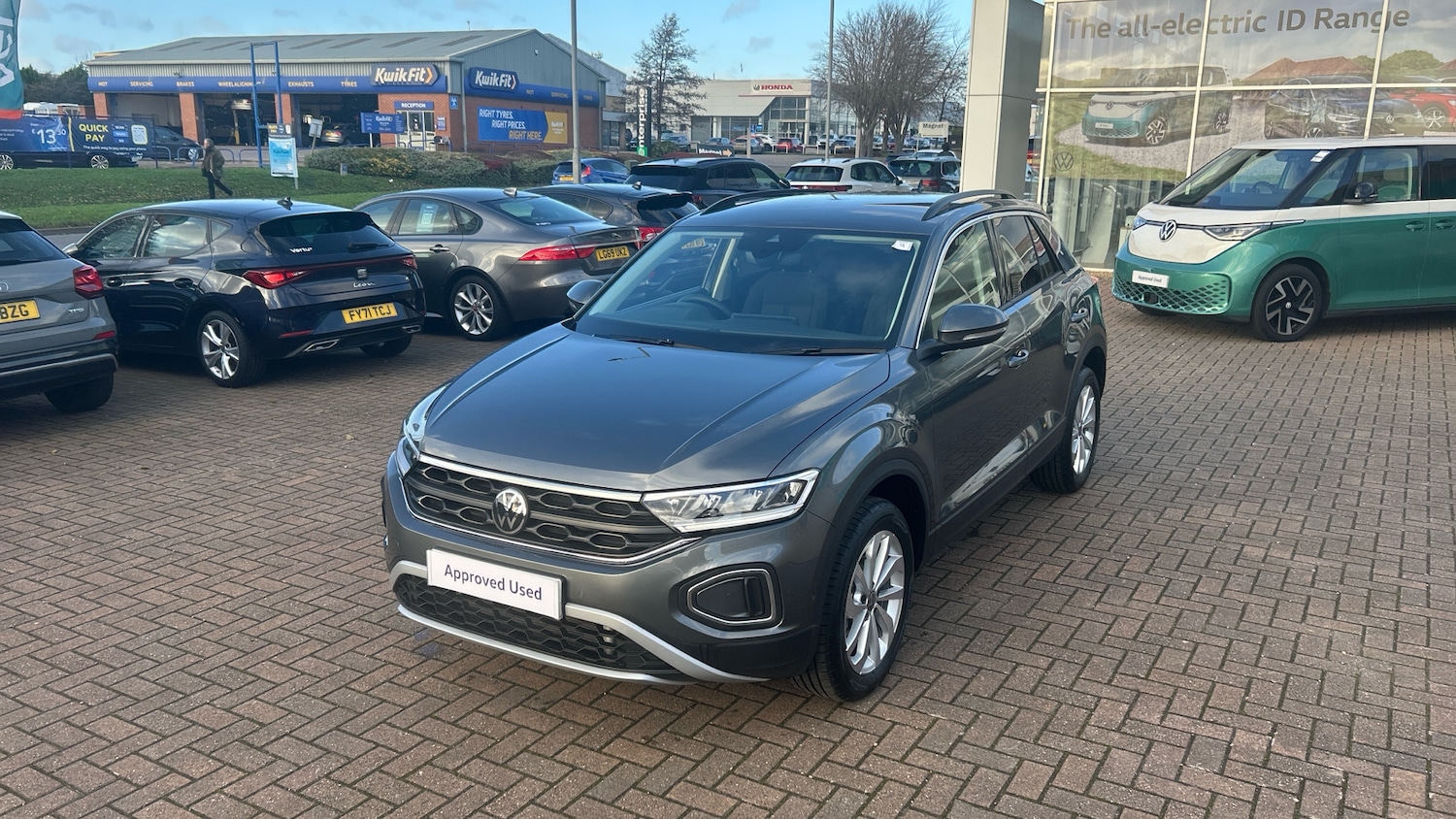 Used Volkswagen T-Roc 2025 for sale - 76945796: Photo 21