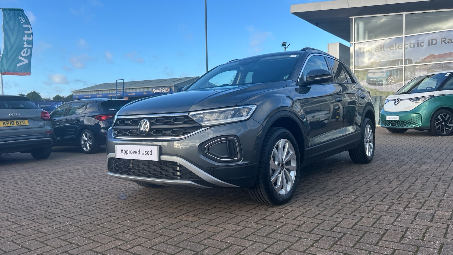 Used Volkswagen T-Roc 2025 for sale - 76945796: Photo 22