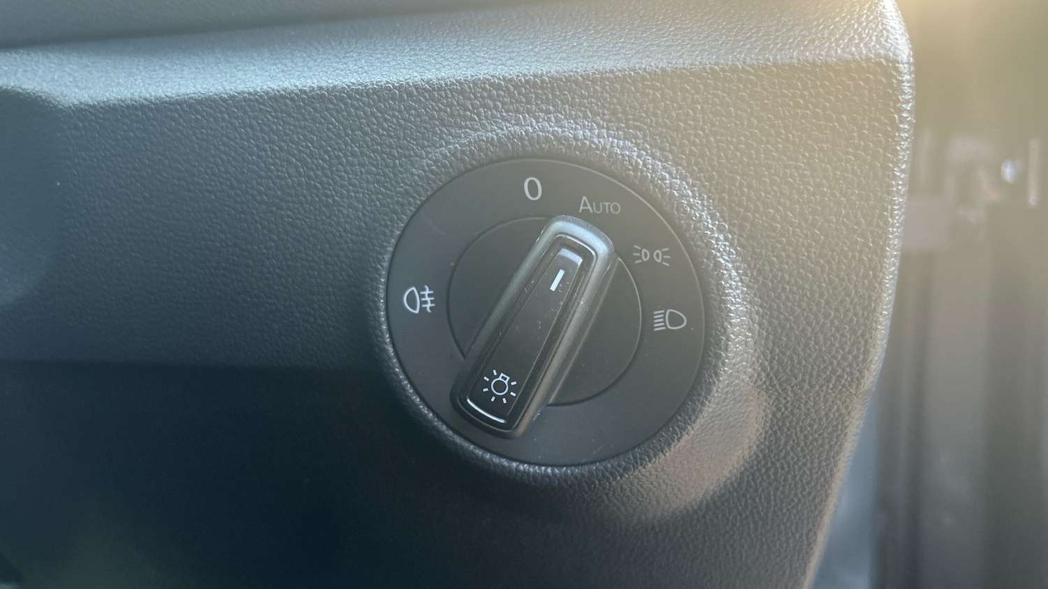 Used Volkswagen T-Roc 2025 for sale - 76945796: Photo 25