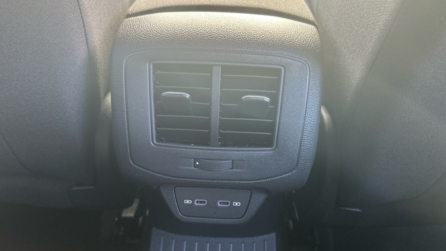 Used Volkswagen T-Roc 2025 for sale - 76945796: Photo 32