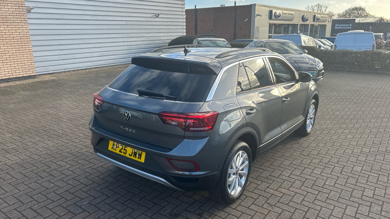 Used Volkswagen T-Roc 2025 for sale - 76945796: Photo 34