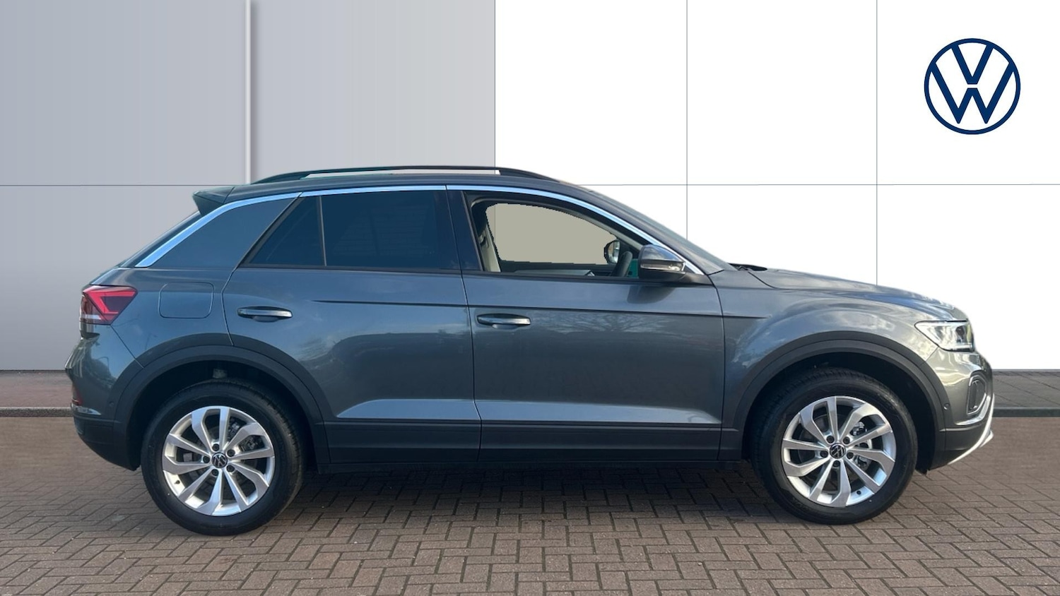 Used Volkswagen T-Roc 2025 for sale - 76945796: Photo 4