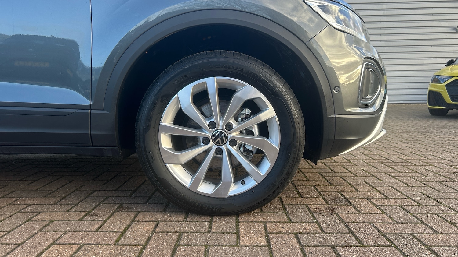 Used Volkswagen T-Roc 2025 for sale - 76945796: Photo 5