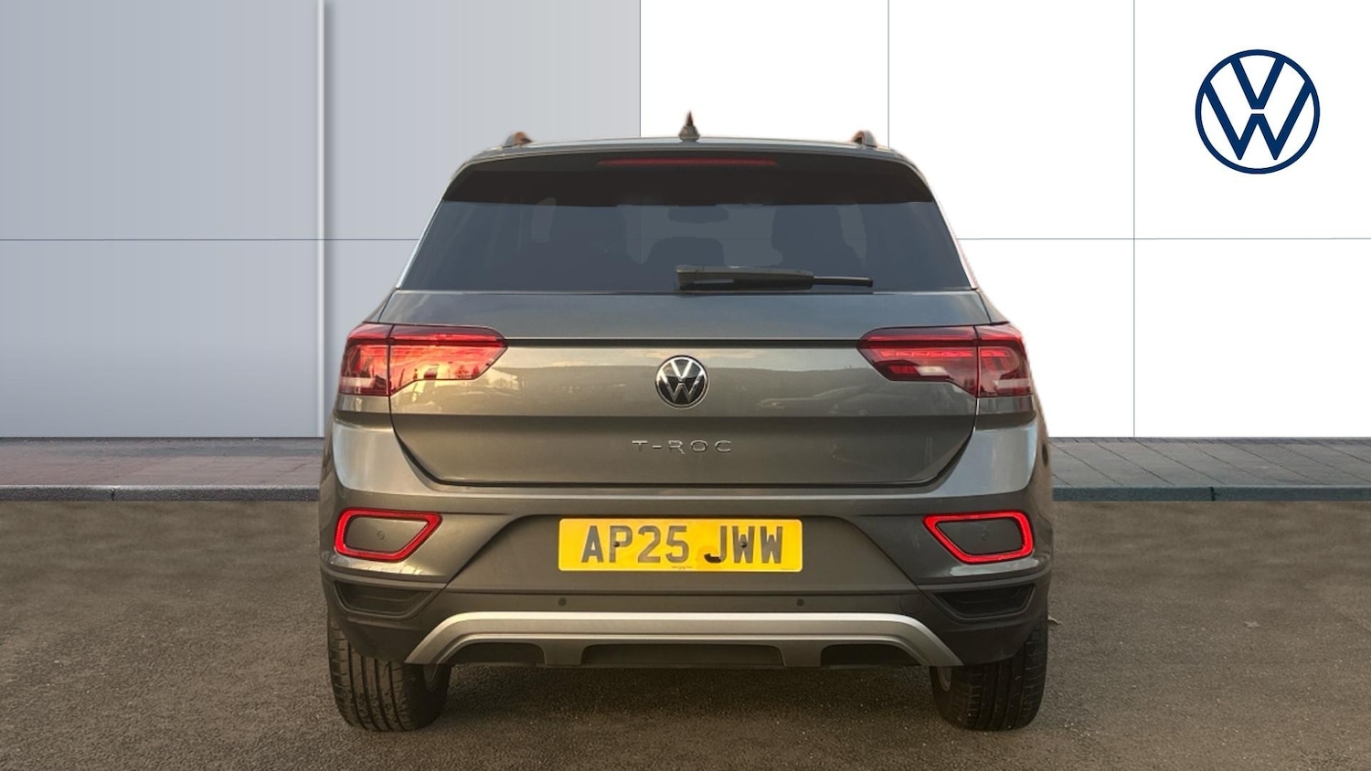 Used Volkswagen T-Roc 2025 for sale - 76945796: Photo 8