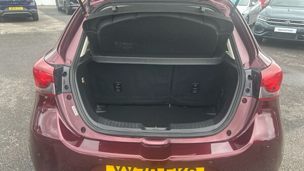Used Mazda Mazda2 2020 for sale - 76170986: Photo 4