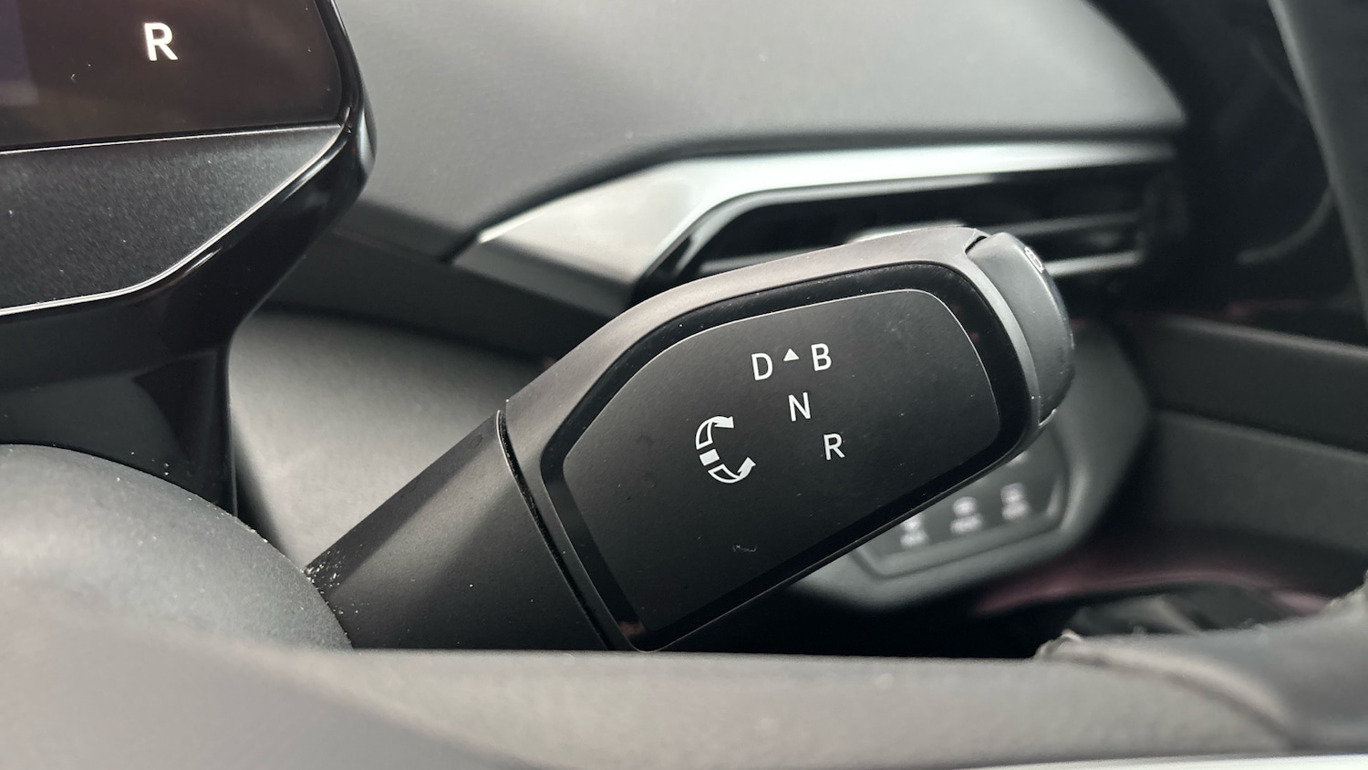 Used Volkswagen ID.4 2024 for sale - 77474978: Photo 32