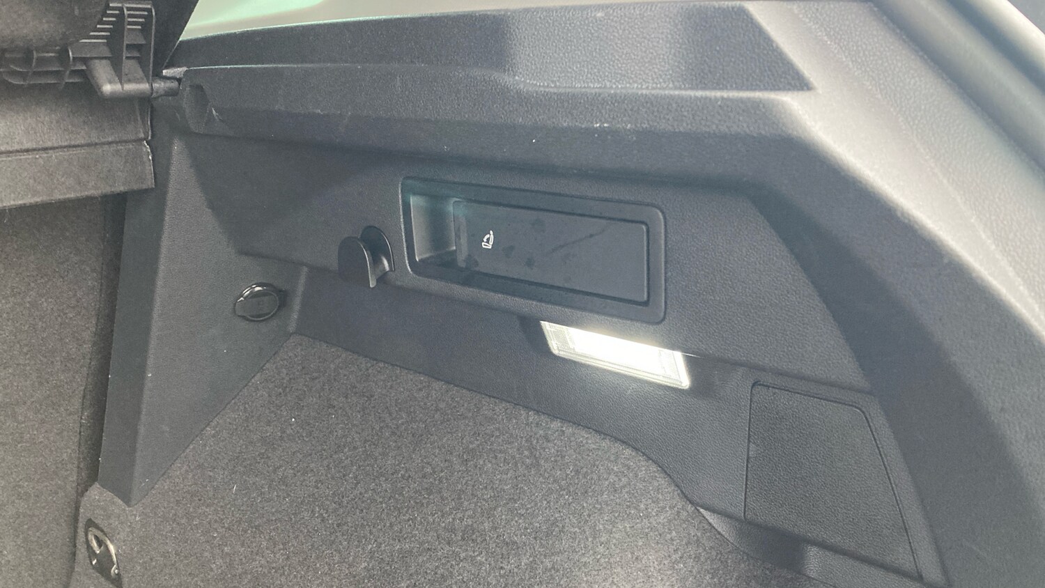 Used Volkswagen Tiguan 2022 for sale - 77575540: Photo 43