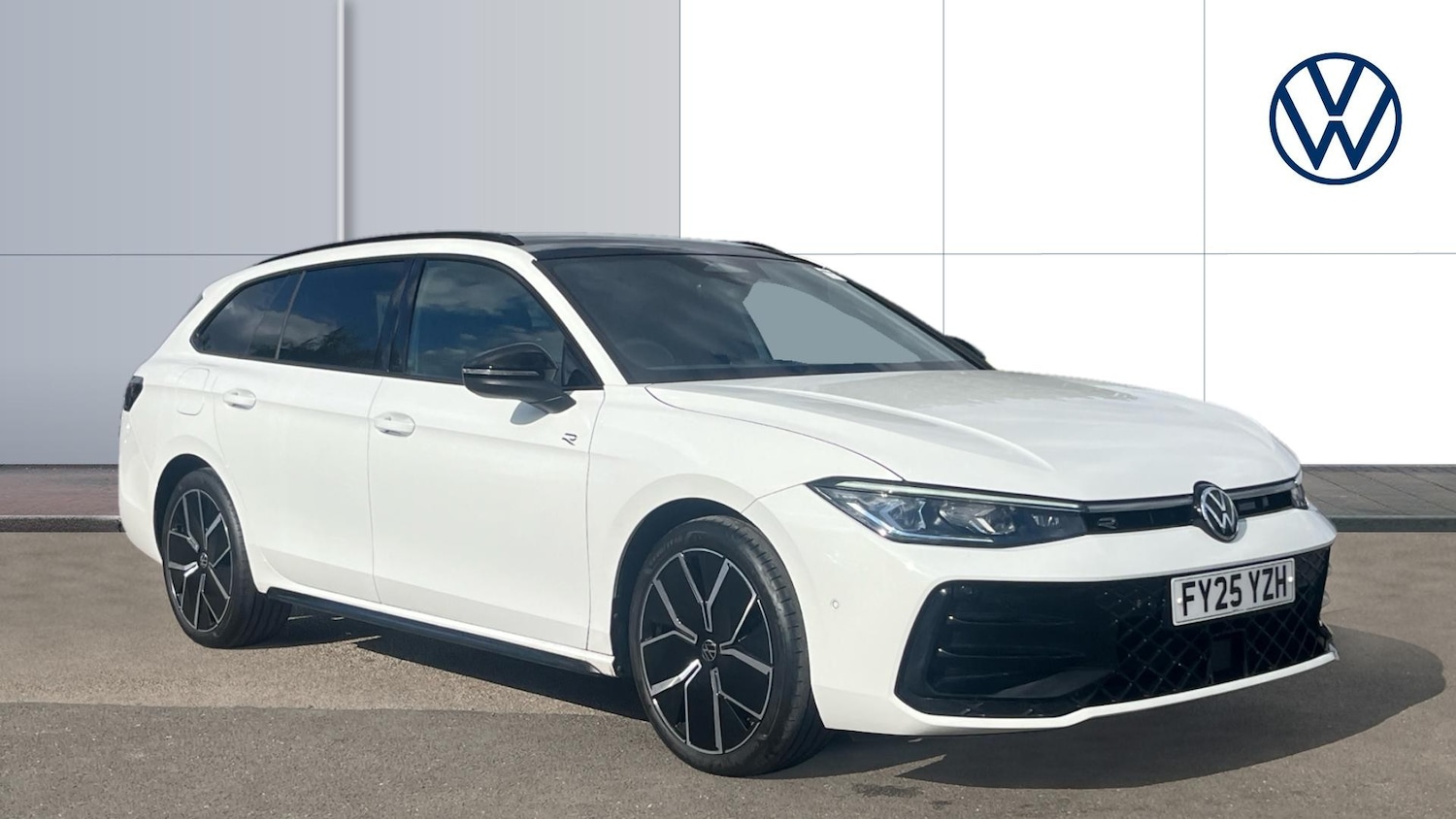 Used Volkswagen Passat 2025 for sale - 76467918: Photo 1