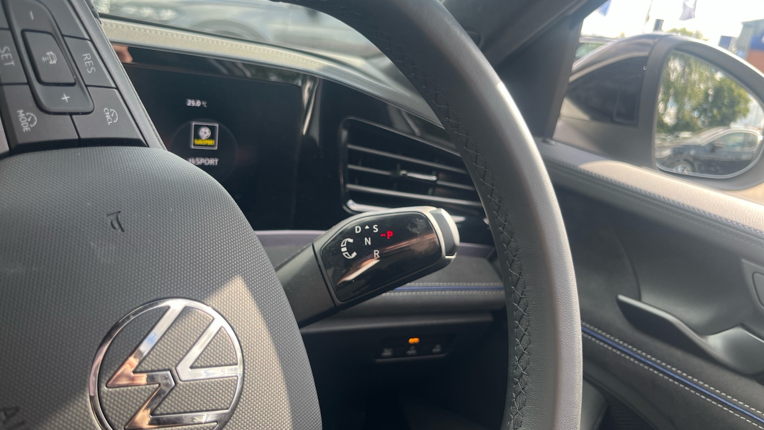 Used Volkswagen Passat 2025 for sale - 76467918: Photo 14