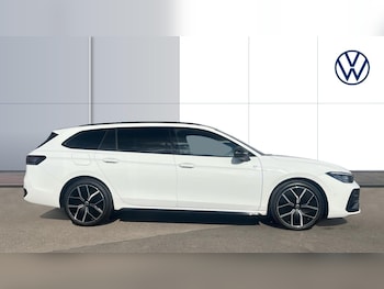 Used Volkswagen Passat 2025 for sale - 76467918: Photo