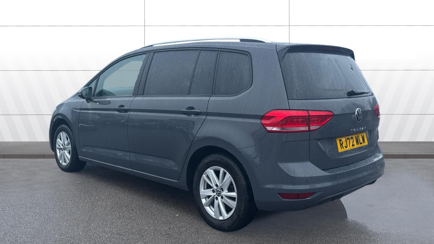 Used Volkswagen Touran 2022 for sale - 77474979: Photo 2