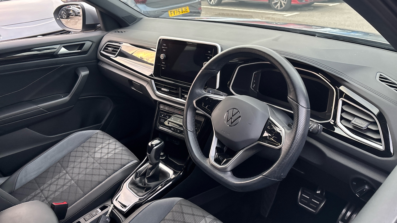 Used Volkswagen T-Roc 2022 for sale - 76451832: Photo 11