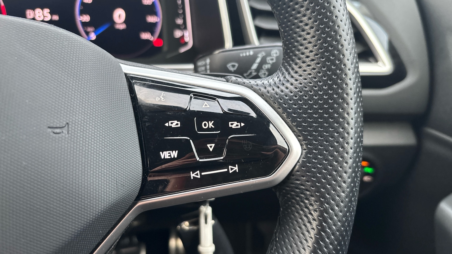 Used Volkswagen T-Roc 2022 for sale - 76451832: Photo 31