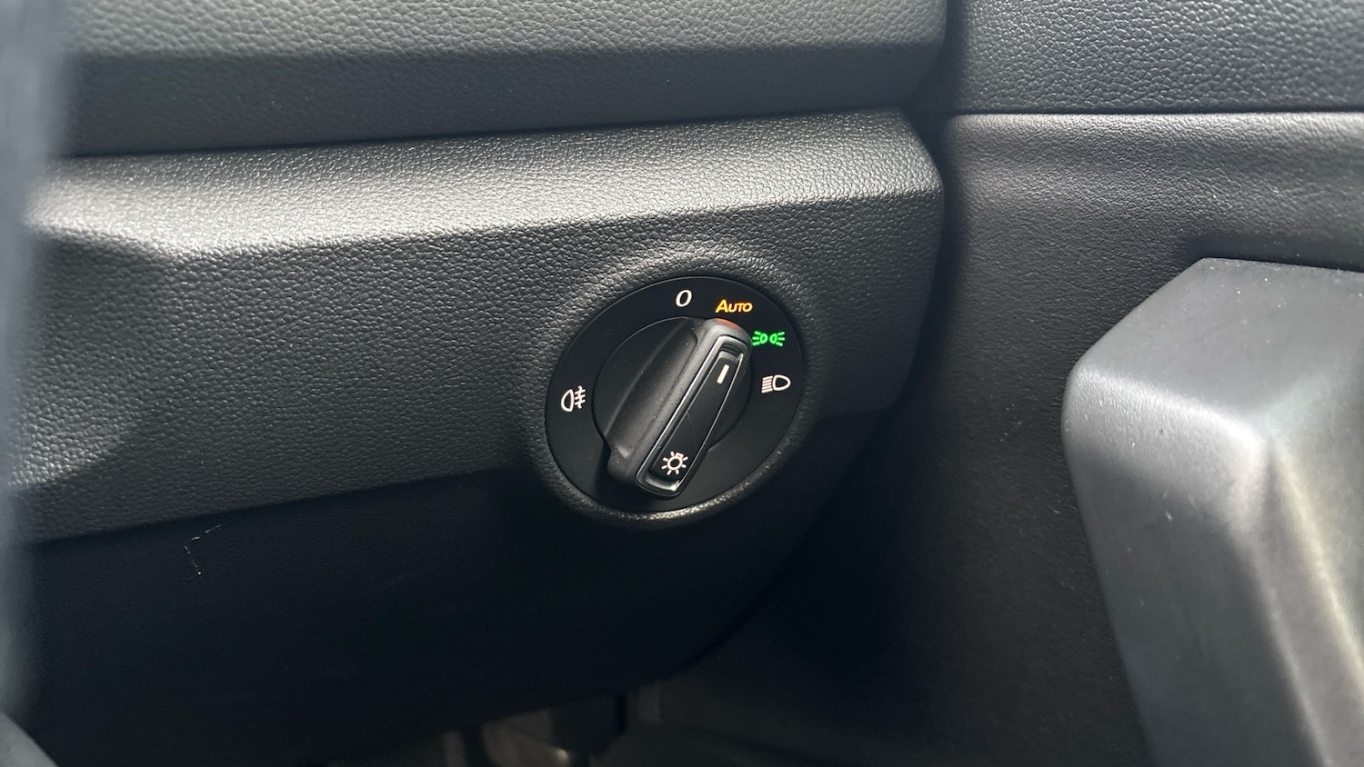 Used Volkswagen T-Roc 2022 for sale - 76451832: Photo 33