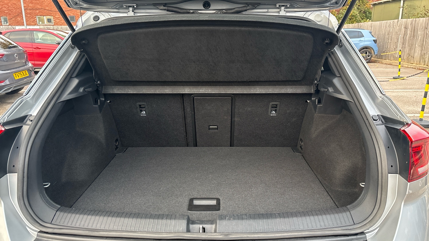 Used Volkswagen T-Roc 2022 for sale - 76451832: Photo 4