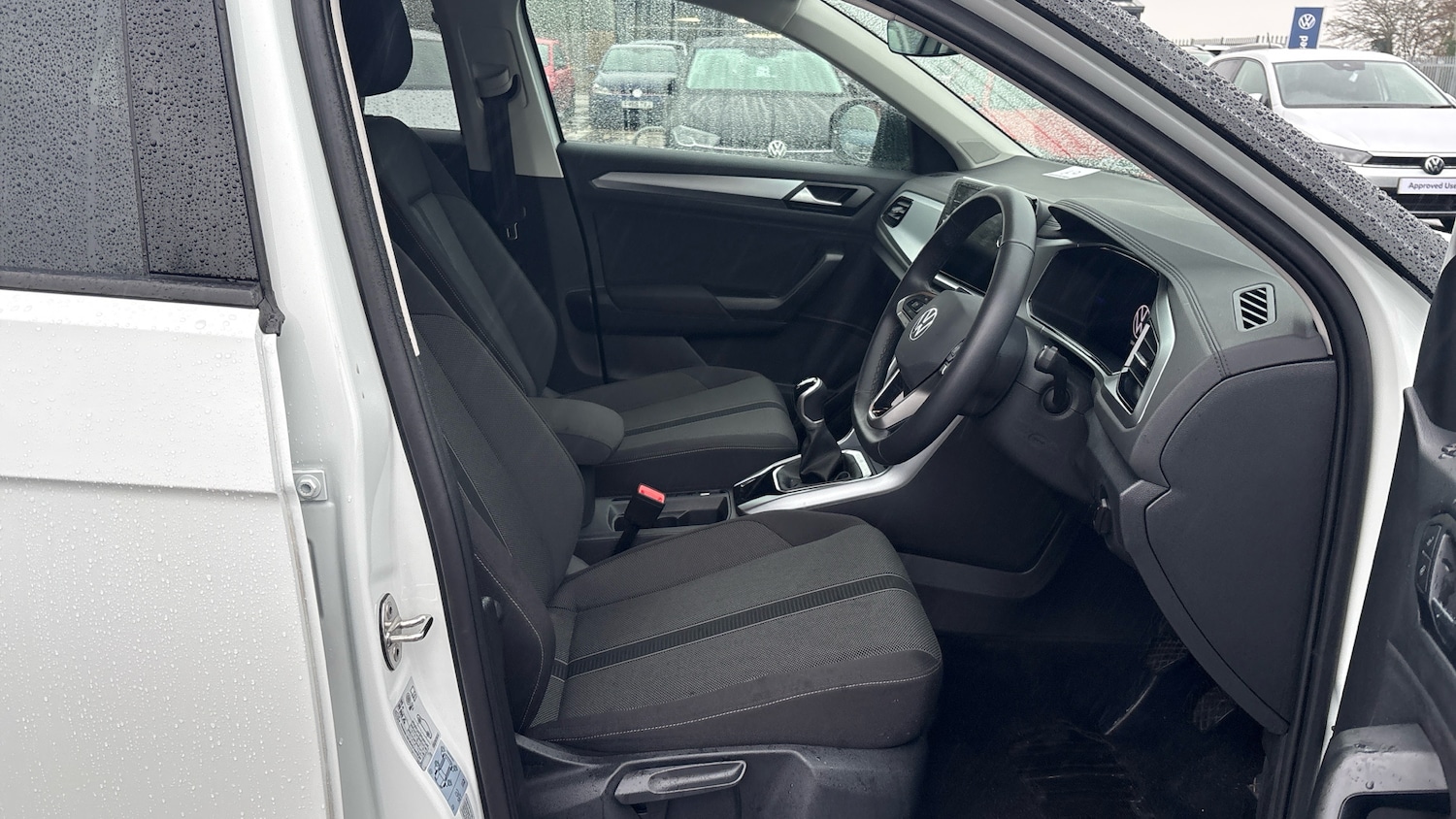 Used Volkswagen T-Roc 2025 for sale - 76507235: Photo 15