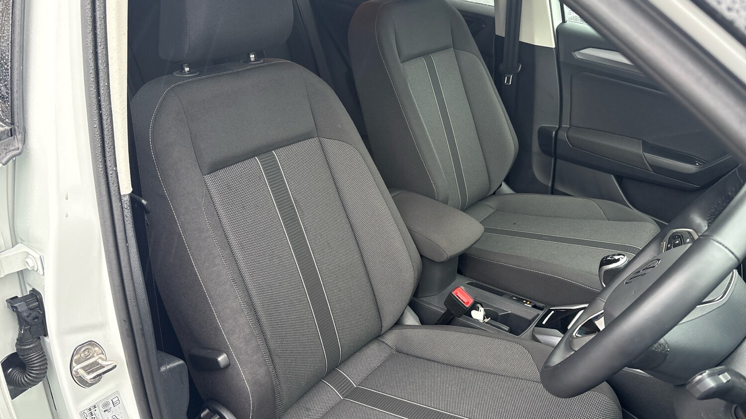 Used Volkswagen T-Roc 2025 for sale - 76507235: Photo 33