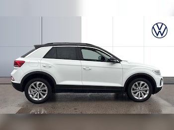 Used Volkswagen T-Roc 2025 for sale - 76507235: Photo