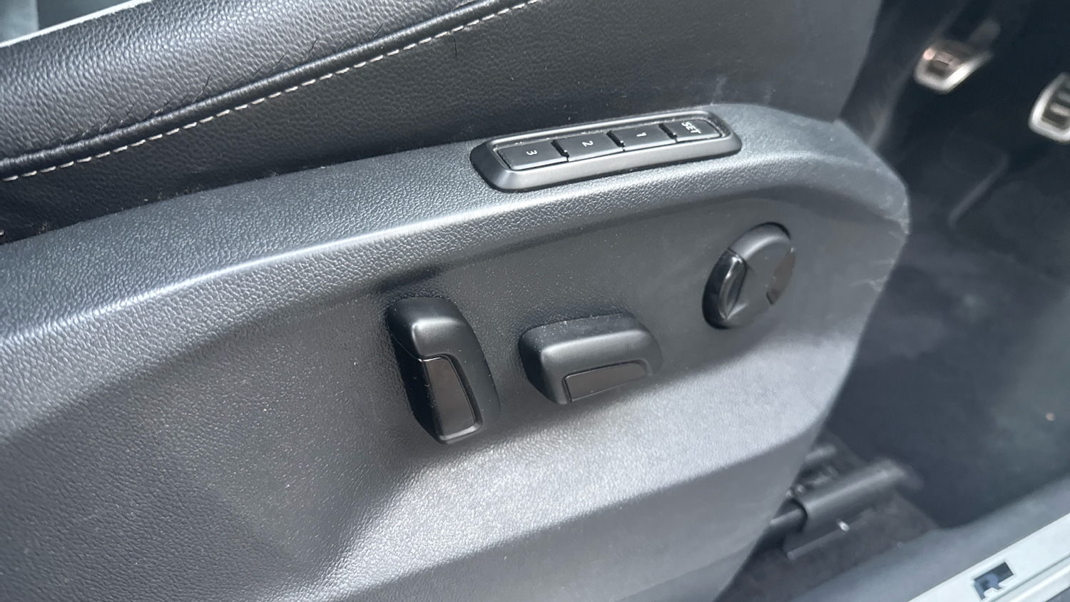 Used Volkswagen Tiguan 2018 for sale - 76894372: Photo 28