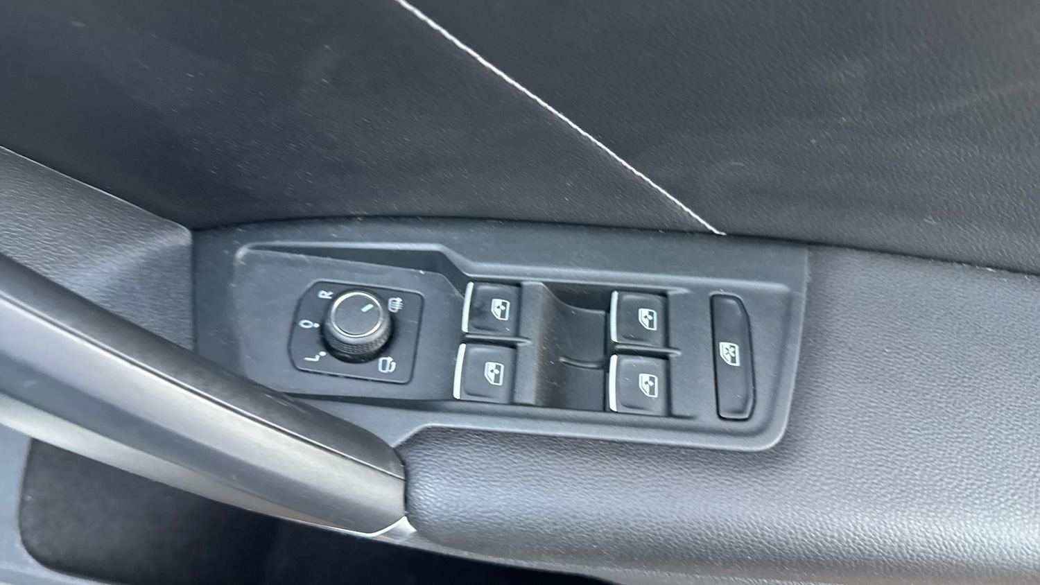 Used Volkswagen Tiguan 2018 for sale - 76894372: Photo 29