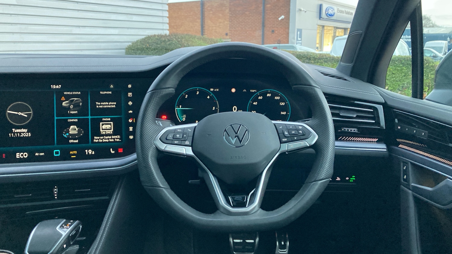 Used Volkswagen Touareg 2025 for sale - 76612519: Photo 10