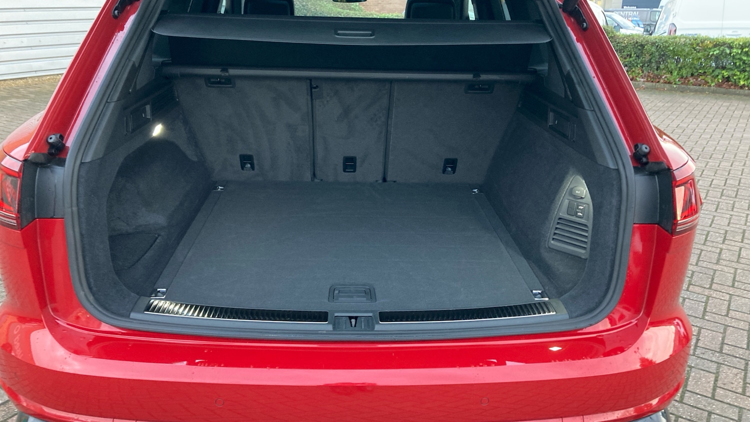 Used Volkswagen Touareg 2025 for sale - 76612519: Photo 20