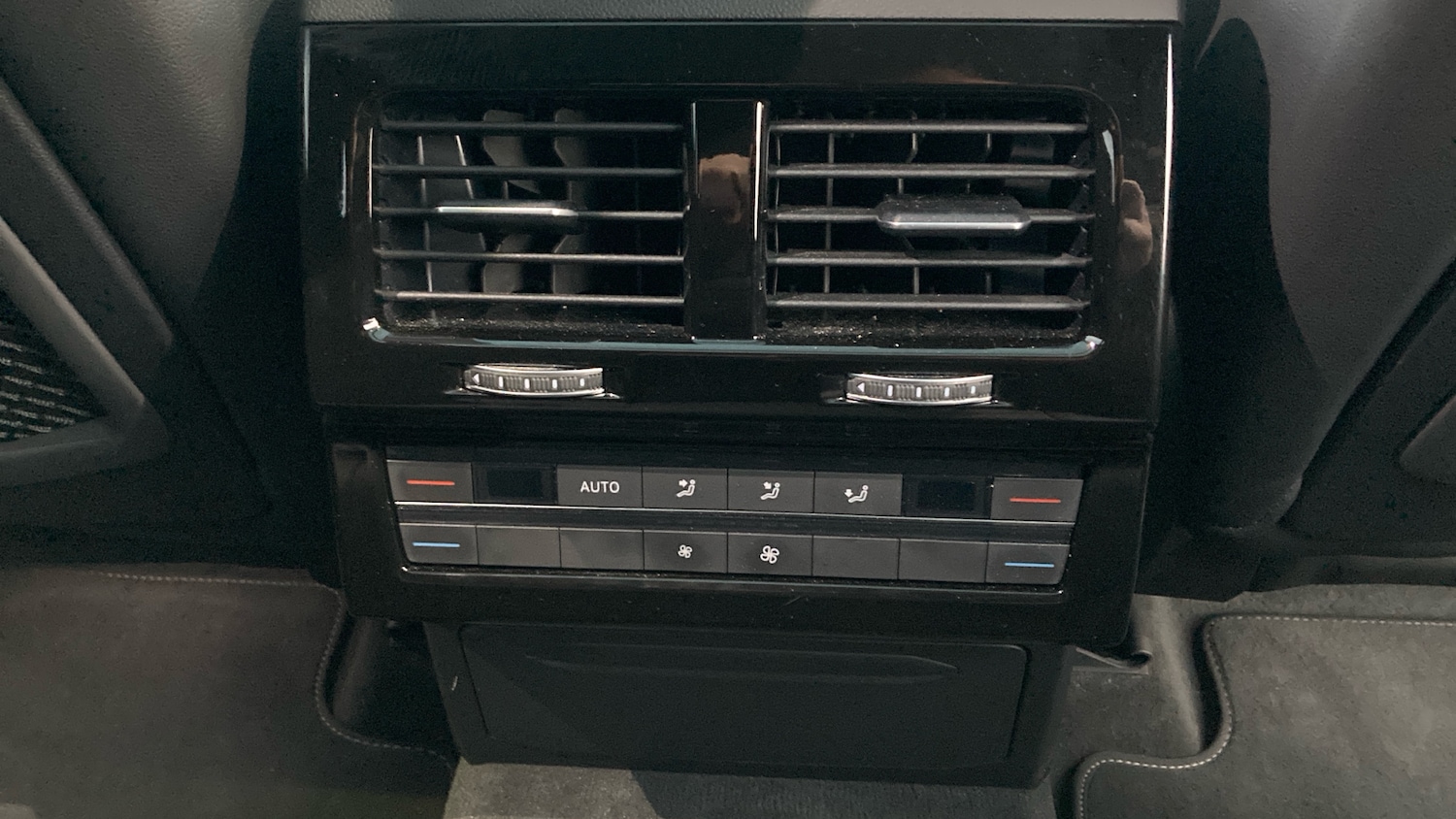 Used Volkswagen Touareg 2025 for sale - 76612519: Photo 30