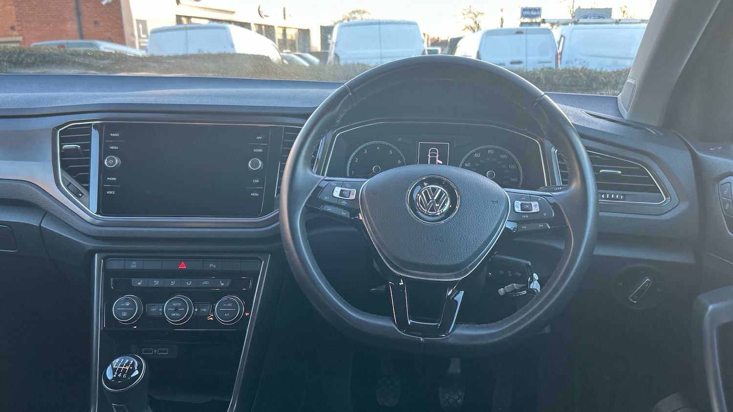 Used Volkswagen T-Roc 2019 for sale - 76894344: Photo 10