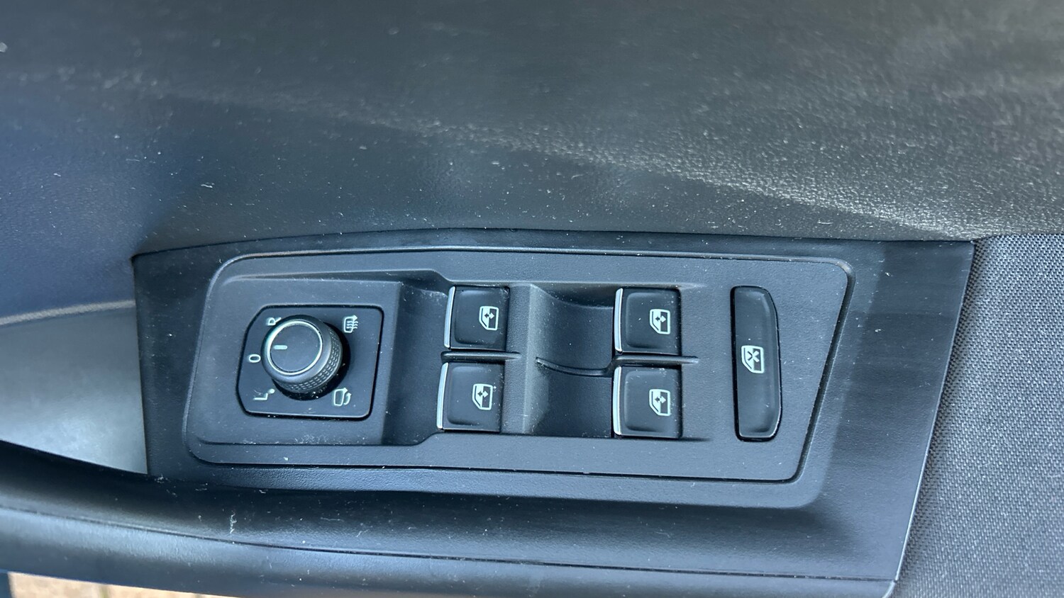 Used Volkswagen T-Roc 2019 for sale - 76894344: Photo 26