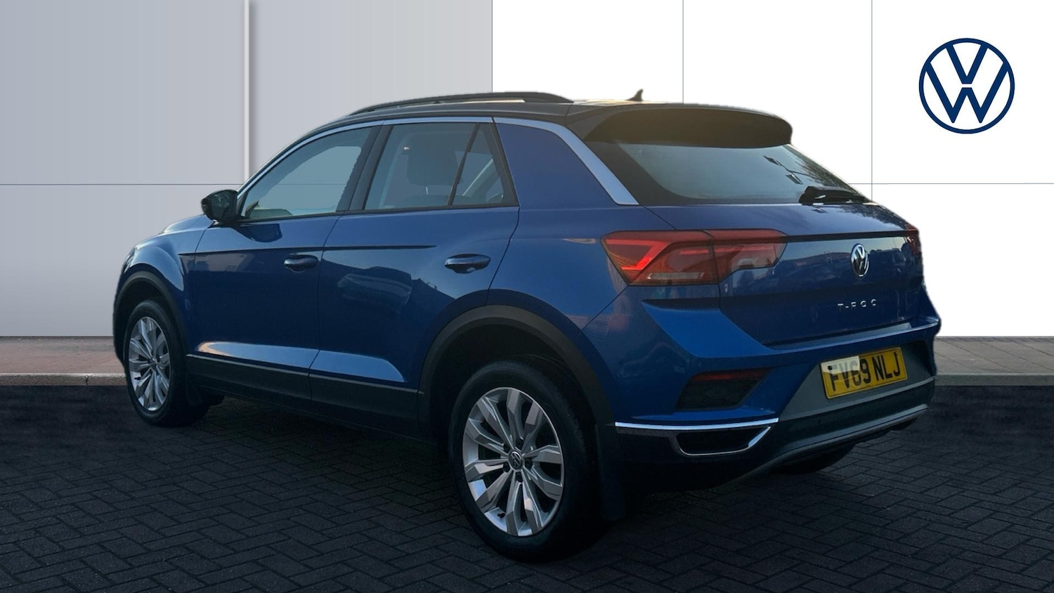 Used Volkswagen T-Roc 2019 for sale - 76894344: Photo 3