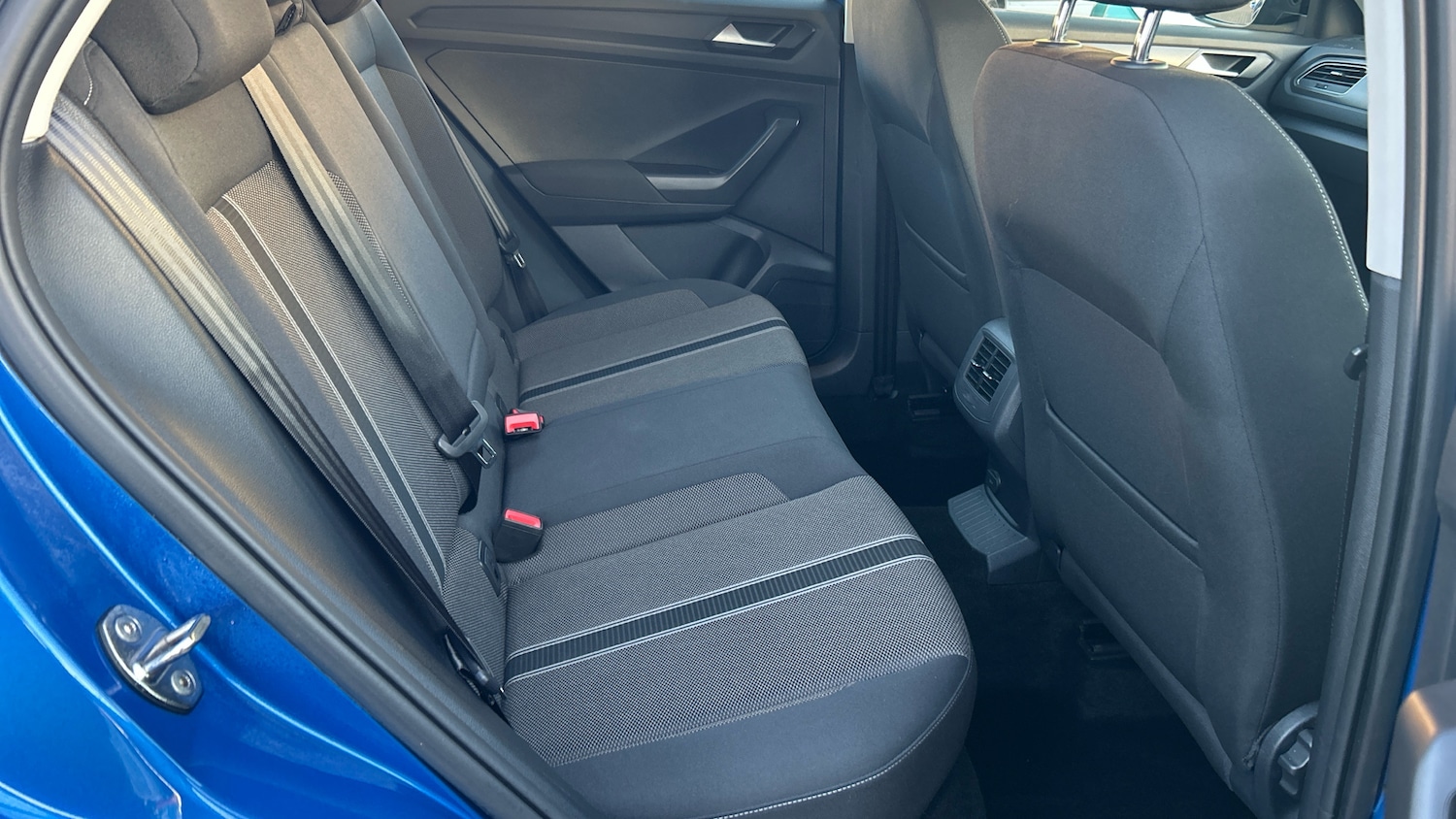 Used Volkswagen T-Roc 2019 for sale - 76894344: Photo 30