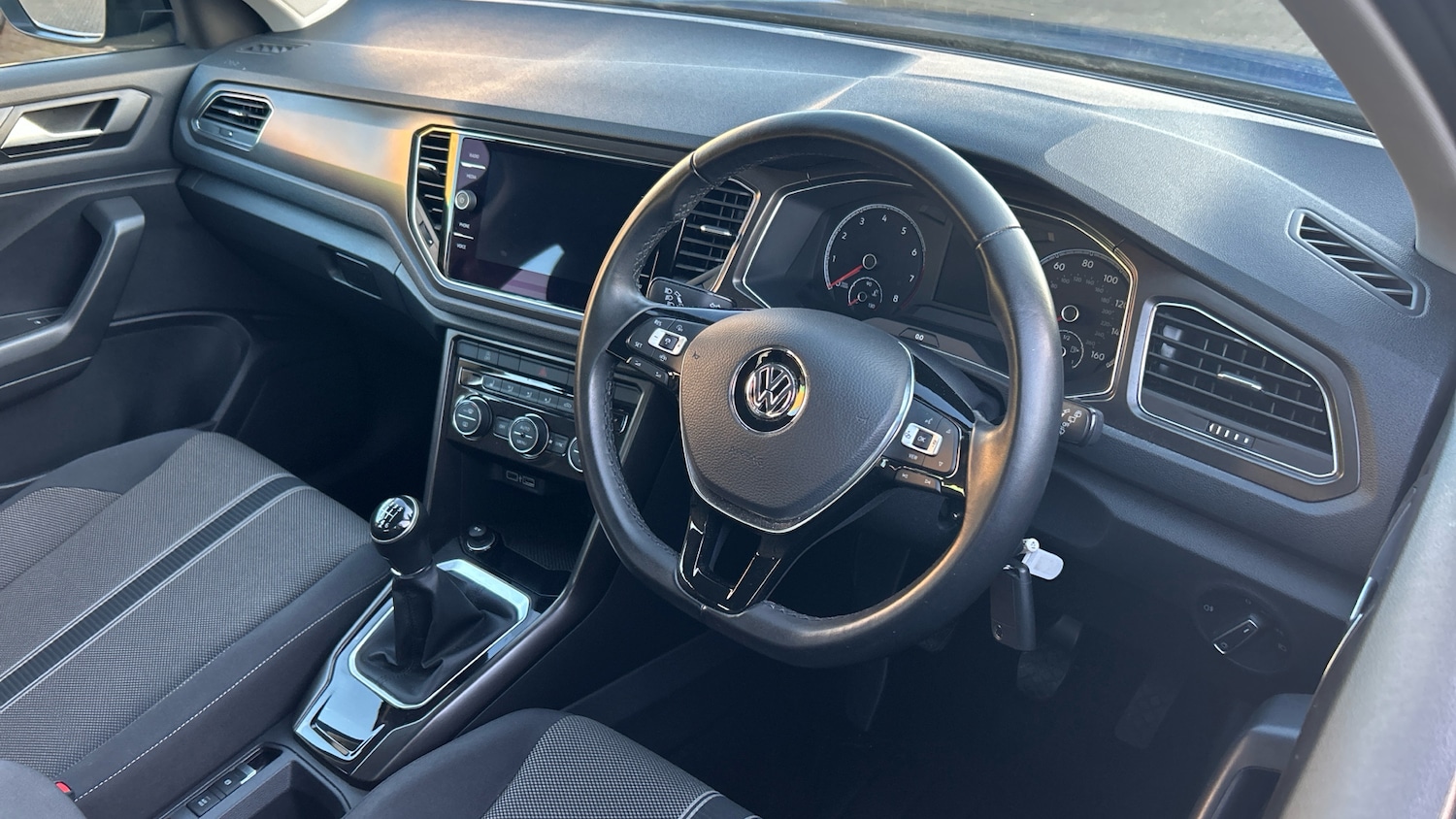 Used Volkswagen T-Roc 2019 for sale - 76894344: Photo 6