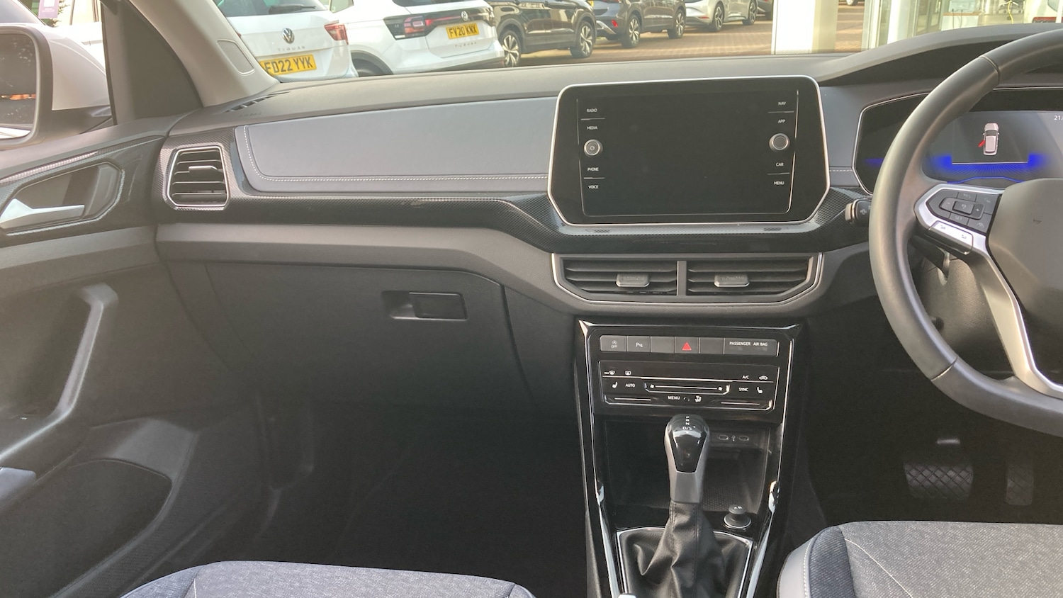 Used Volkswagen T-Cross 2024 for sale - 75921683: Photo 14