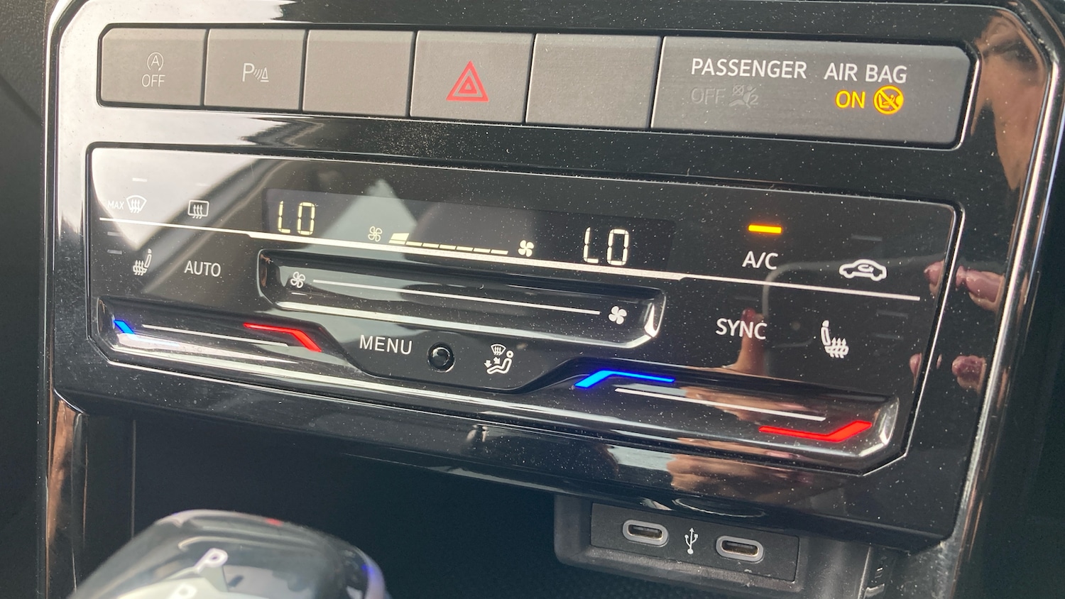 Used Volkswagen T-Cross 2024 for sale - 75921683: Photo 24