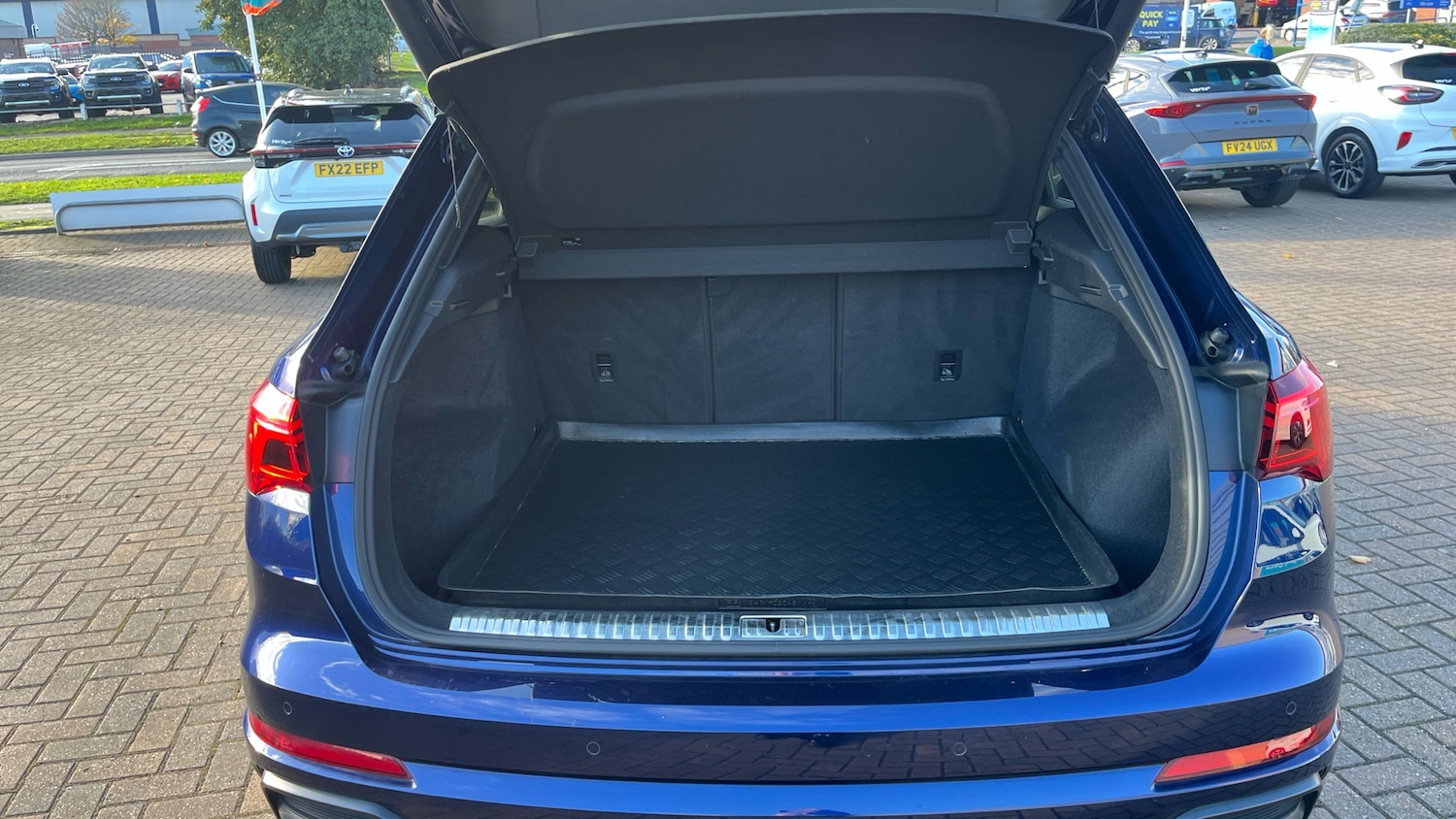 Used Audi Q3 2021 for sale - 77297033: Photo 4