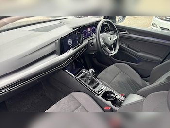 Used Volkswagen Golf 2023 for sale - 76352045: Photo