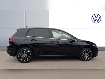 Used Volkswagen Golf 2023 for sale - 76352045: Photo
