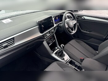 Used Volkswagen T-Roc 2025 for sale - 77273498: Photo