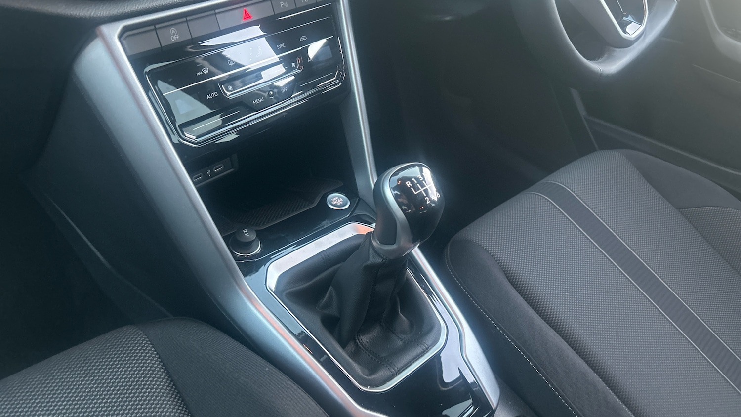 Used Volkswagen T-Roc 2025 for sale - 76862273: Photo 13