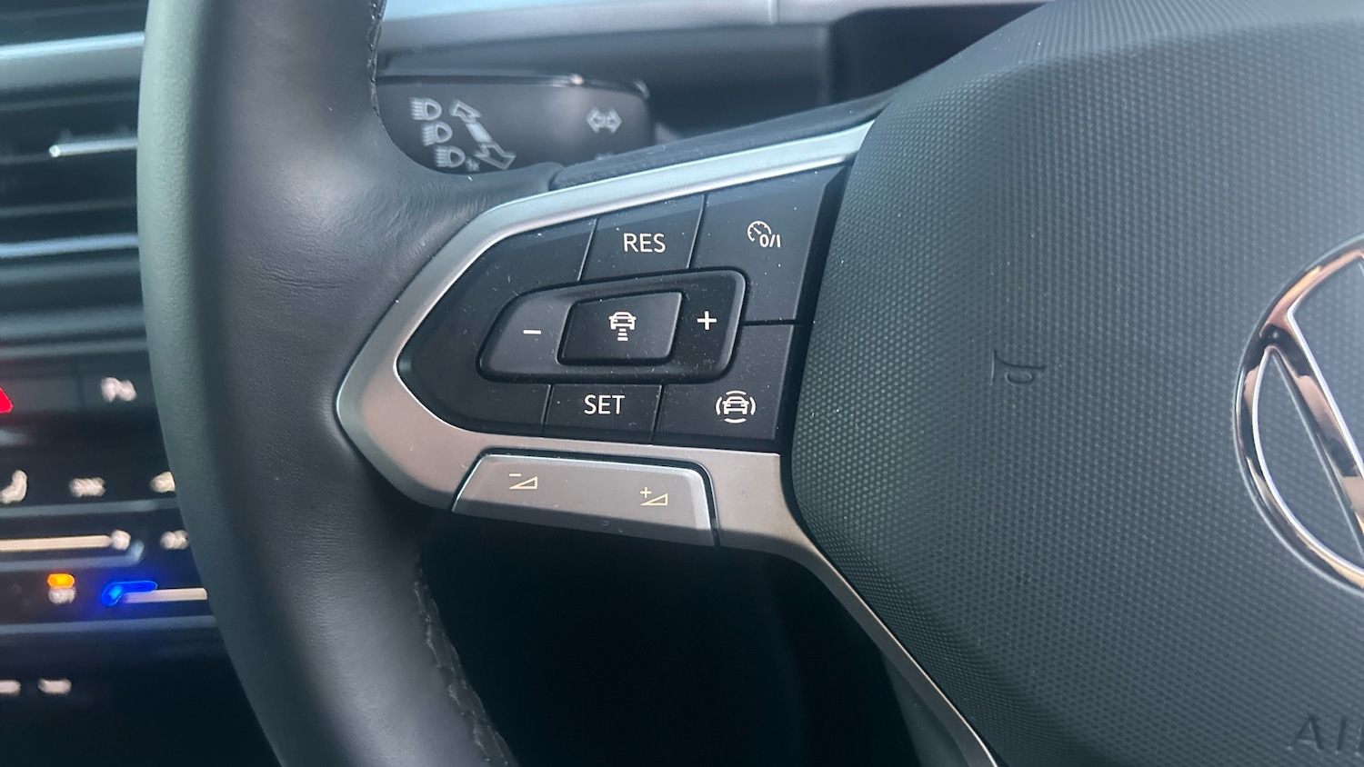 Used Volkswagen T-Roc 2025 for sale - 76862273: Photo 21