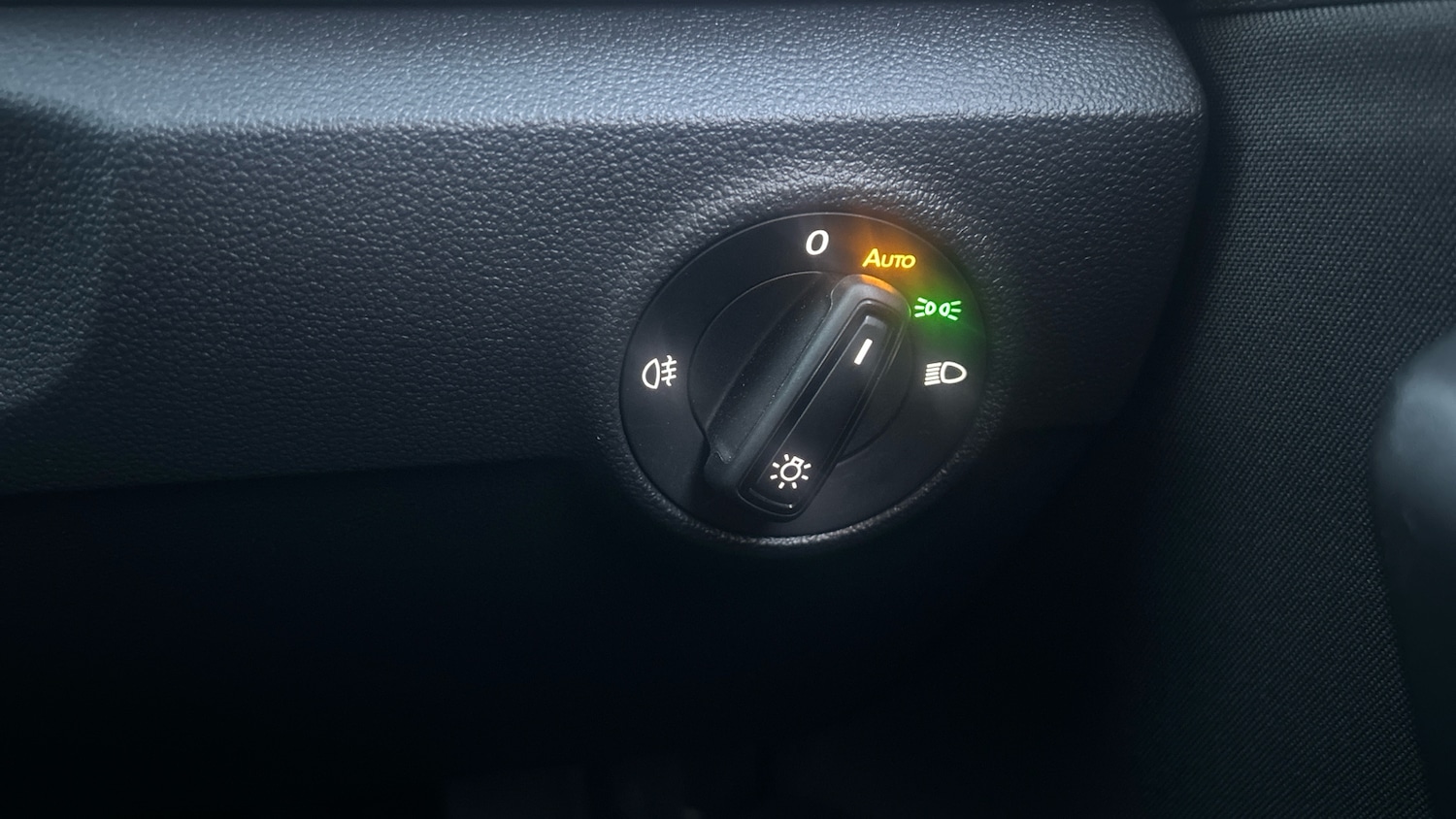 Used Volkswagen T-Roc 2025 for sale - 76862273: Photo 25