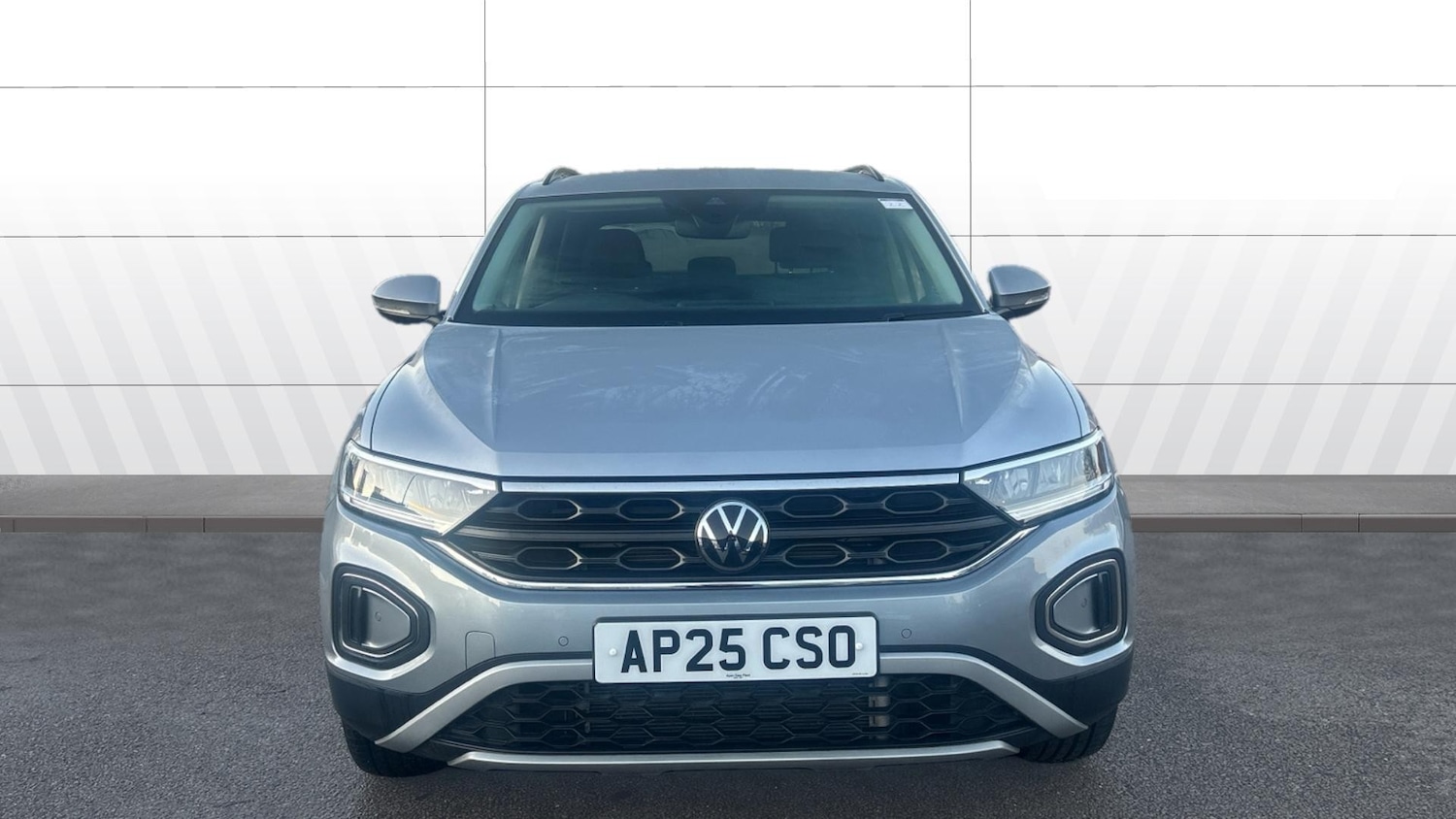 Used Volkswagen T-Roc 2025 for sale - 76862273: Photo 3