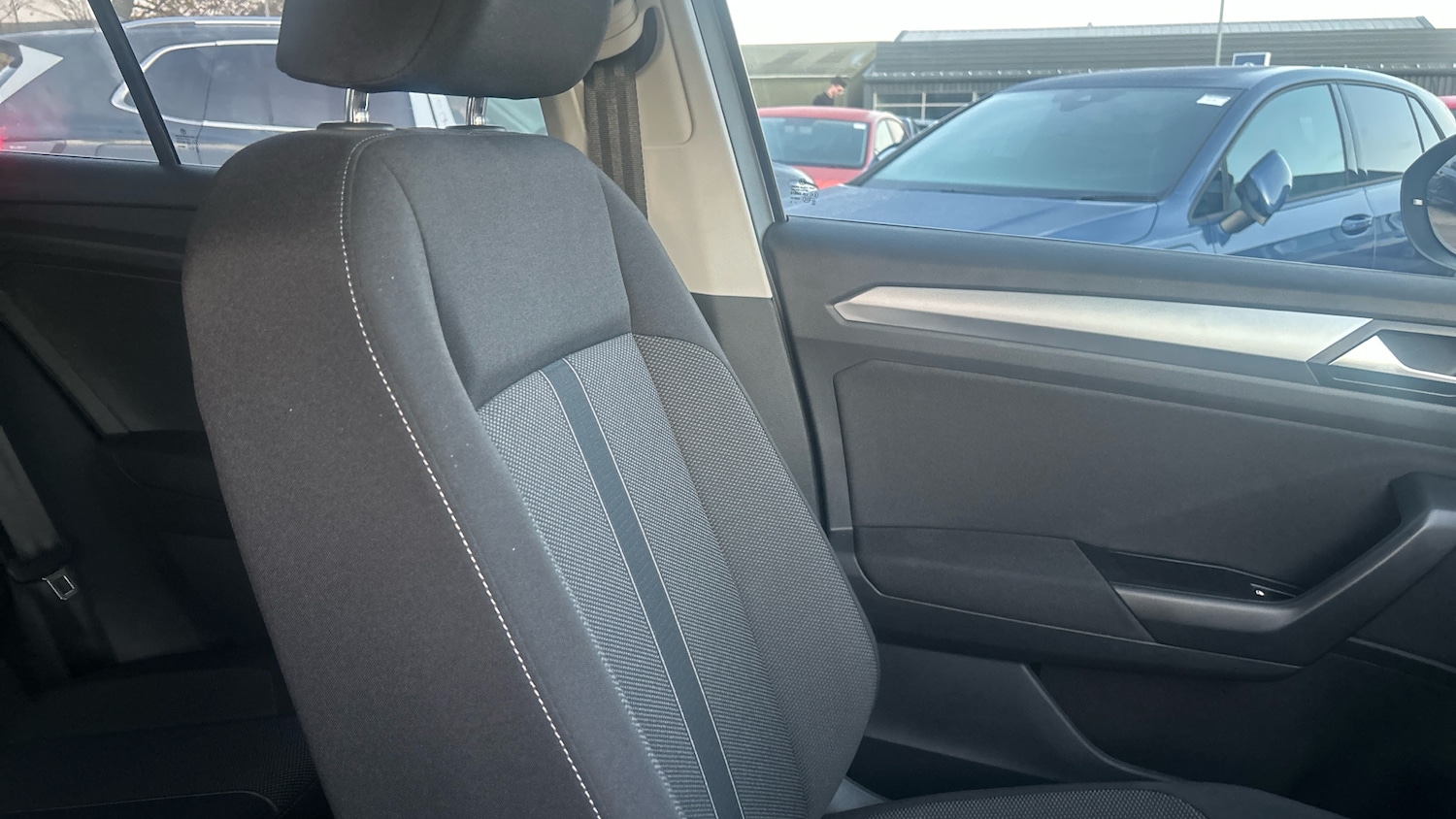 Used Volkswagen T-Roc 2025 for sale - 76862273: Photo 40