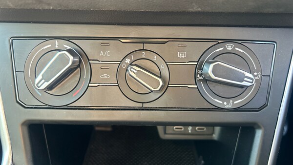 Used Volkswagen Polo 2022 for sale - 76008732: Photo 32