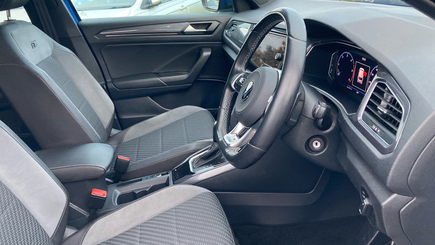 Used Volkswagen T-Roc 2021 for sale - 76517879: Photo 15